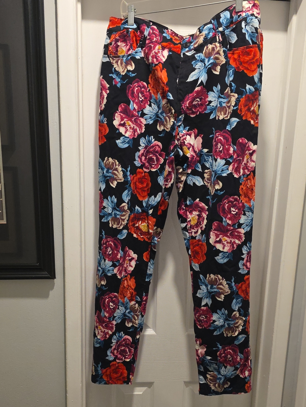 Chico's Black Floral Skinny Pants with Red, Pink & Blue Blooms